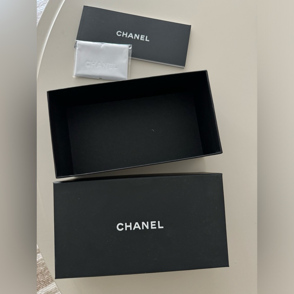 CHANEL sunglasses - Picture 8 of 8